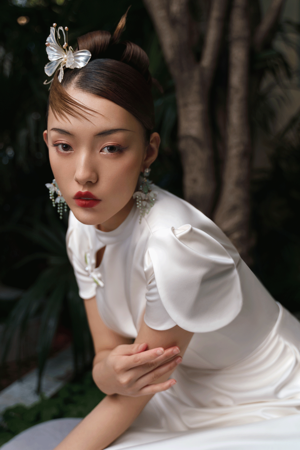 清冷國(guó)風(fēng) 時(shí)裝周創(chuàng)意妝造